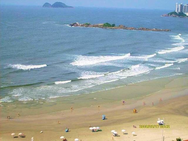 グァルジャーPitangueiras Frente Mar Impecavelアパートメント エクステリア 写真